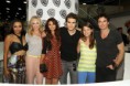 /album/tvd-signing-at-comic-con-2013/a1011939-10152149747749968-934206435-n-jpg/